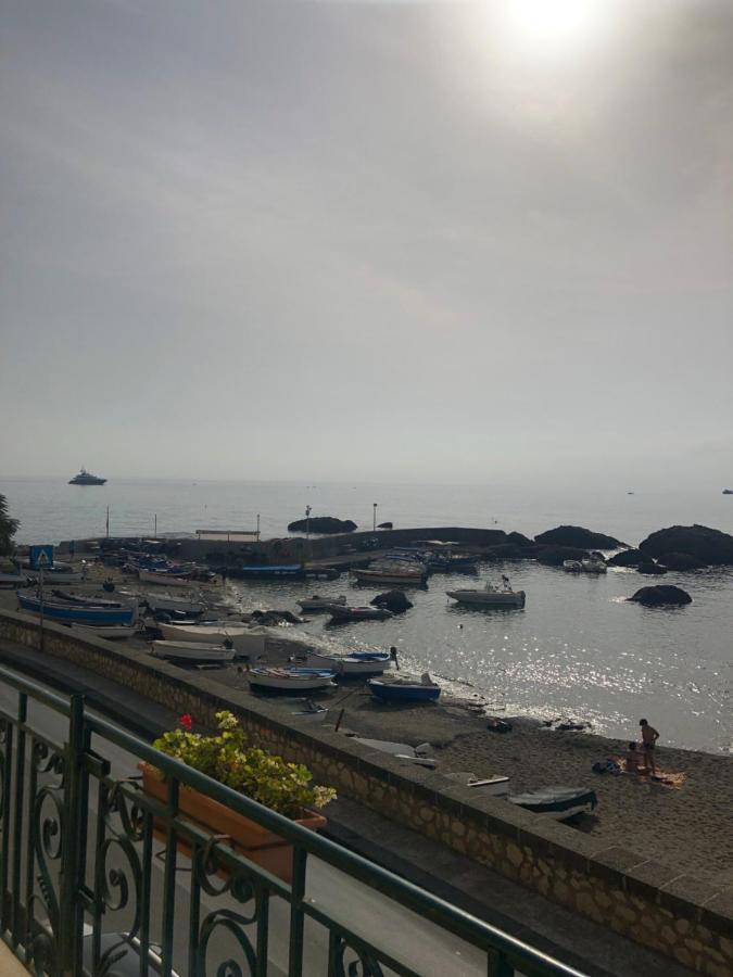 Hostel Beach House Giardini-Naxos Zewnętrze zdjęcie