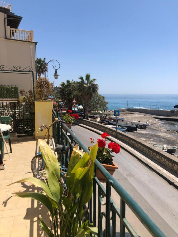 Hostel Beach House Giardini-Naxos Zewnętrze zdjęcie