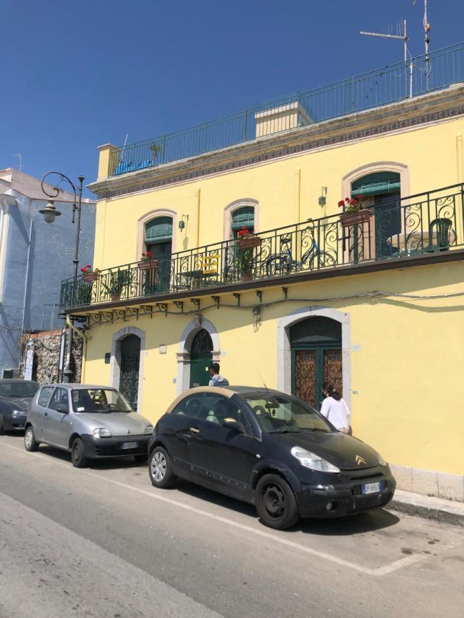 Hostel Beach House Giardini-Naxos Zewnętrze zdjęcie
