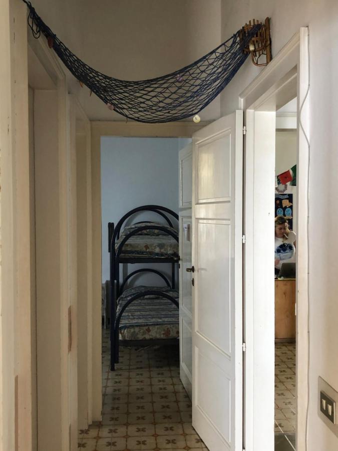 Hostel Beach House Giardini-Naxos Zewnętrze zdjęcie