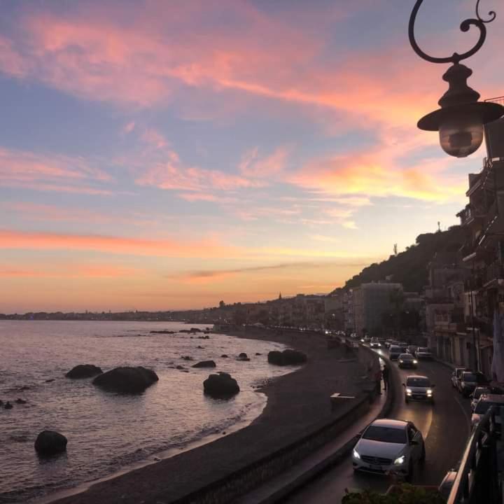Hostel Beach House Giardini-Naxos Zewnętrze zdjęcie